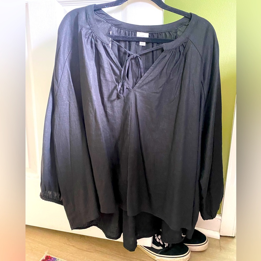 Plus-size Lightweight Black Top